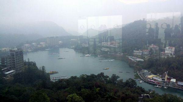 日月行館觀光國際酒店：(胖樺食記)南投縣六星級” 日月潭‧日月行館國際觀光酒店” 。貴婦下午茶佐以無敵湖光山色美景。