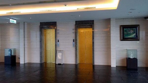 日月行館觀光國際酒店：(胖樺食記)南投縣六星級” 日月潭‧日月行館國際觀光酒店” 。貴婦下午茶佐以無敵湖光山色美景。