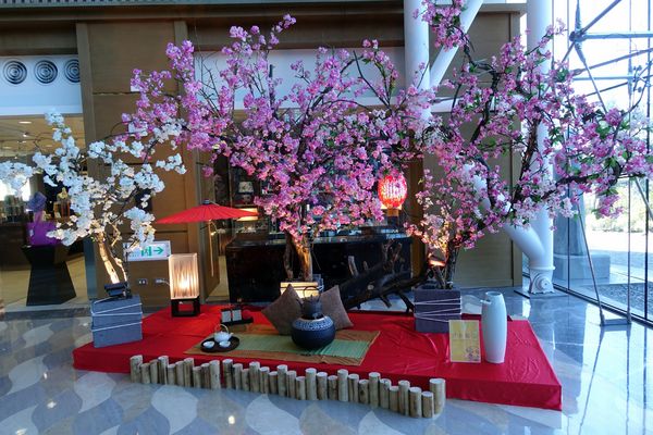 日月行館觀光國際酒店：(胖樺食記)南投縣六星級” 日月潭‧日月行館國際觀光酒店” 。貴婦下午茶佐以無敵湖光山色美景。