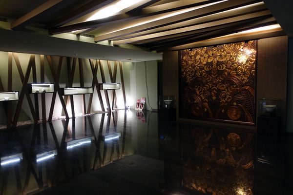 日月行館觀光國際酒店：(胖樺食記)南投縣六星級” 日月潭‧日月行館國際觀光酒店” 。貴婦下午茶佐以無敵湖光山色美景。