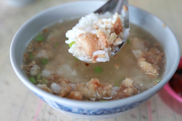 王氏魚皮：【台南食記】銅板平價美食王氏魚皮~值得納入口袋名單的台南在地早午餐