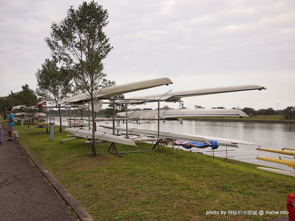 冬山河親水公園:【景點】宜蘭冬山河親水公園@五結 : 沒有水的親水公園,也可是可以來走走運動的啦