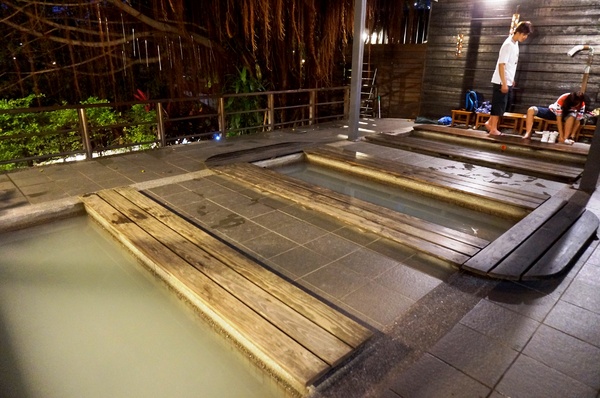 少帥禪園：北投 少帥禪園：張學良故居品嚐 少帥私房套餐 & 泡足湯