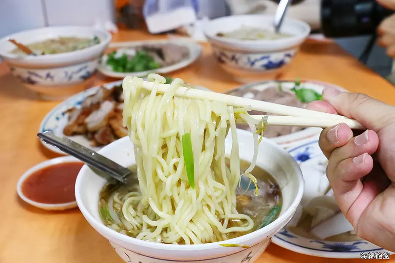 賣麵炎仔 金泉小吃店/窩客 海綿飽飽   提供