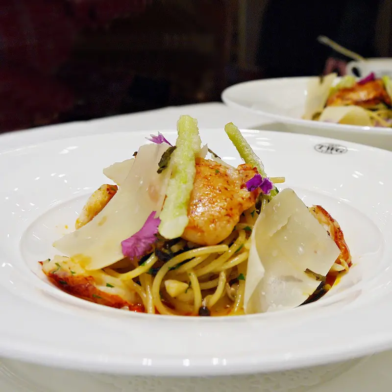 挑戰最奢華母親節大餐！TWG強勢推出「母親節限定茶香套餐」，再加碼推出母親節限定「茶香乳酪蛋糕」就讓媽媽享受最時尚母親節料理。