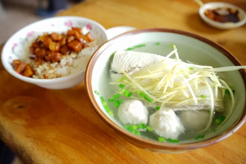 美食窩客 奇奇一起玩樂趣 推薦 開元路無名虱目魚