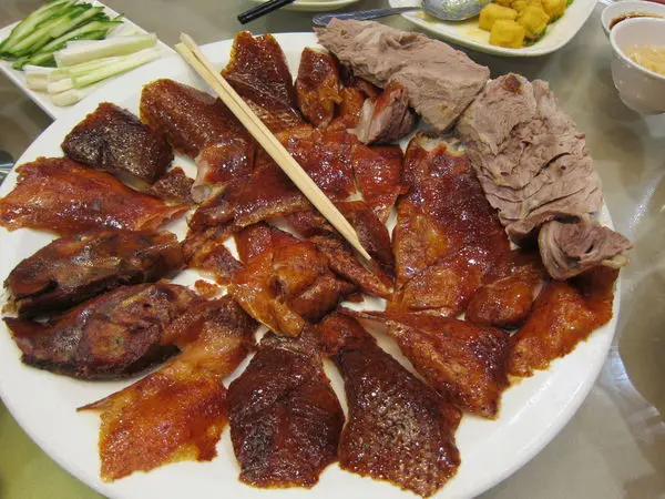 窩客尖尼 曾在 海光俱樂部中餐廳