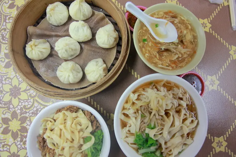 窩客樂天小高&樂天人生 推薦 馮家市場麵