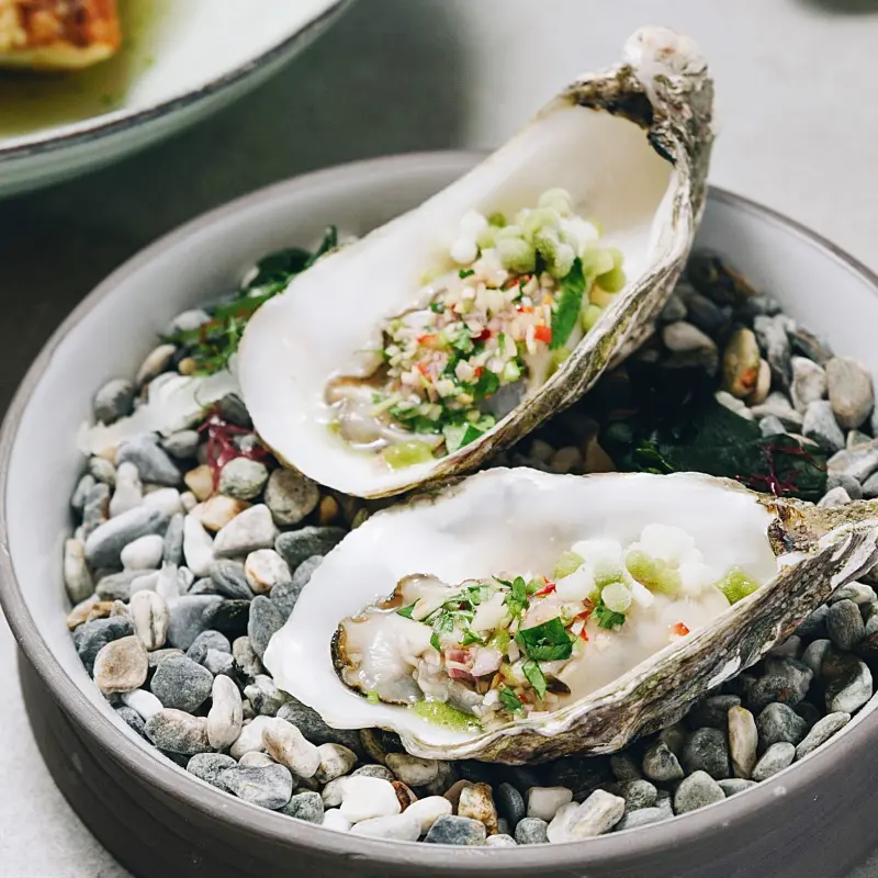 挑戰最頂級歐式早午餐！P&T柏林茶館強勢推出「粒粒冰生蠔」，要用全新夏季菜單一秒征服早午餐控的心。