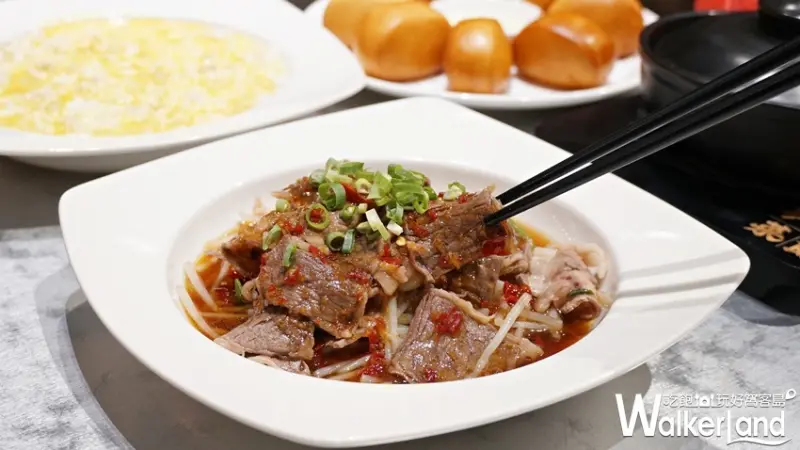 而這次也特別推出老少咸宜的小點「炸仔小饅頭」，以特製大小適中的饅頭下鍋油炸，打造出金黃色的酥脆外皮，沾上邪惡的煉乳堪稱是最誘人的