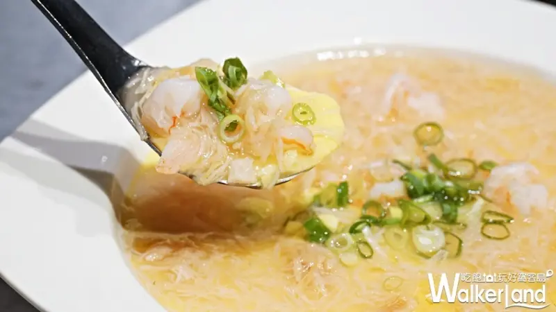 而這次也特別推出老少咸宜的小點「炸仔小饅頭」，以特製大小適中的饅頭下鍋油炸，打造出金黃色的酥脆外皮，沾上邪惡的煉乳堪稱是最誘人的