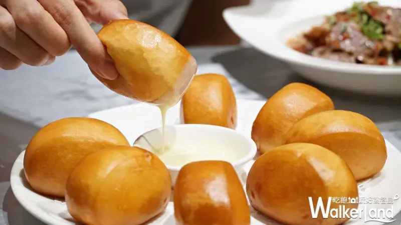 而這次也特別推出老少咸宜的小點「炸仔小饅頭」，以特製大小適中的饅頭下鍋油炸，打造出金黃色的酥脆外皮，沾上邪惡的煉乳堪稱是最誘人的