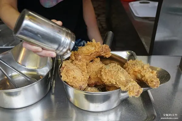 美食窩客 安妮 /老司雞炸全雞專賣店