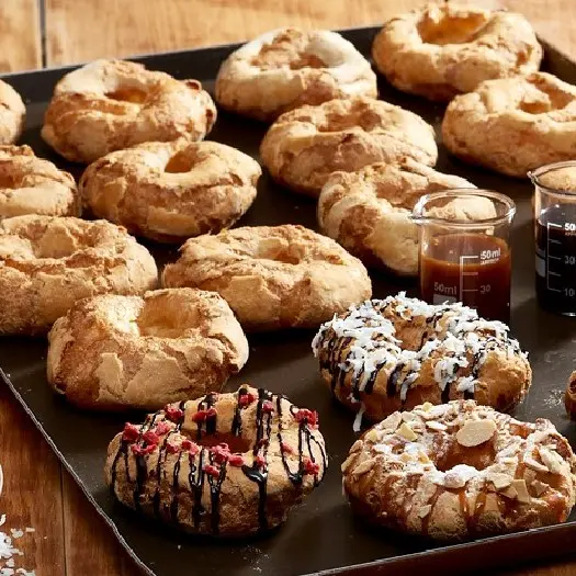 這才不是甜甜圈！夢幻日式甜點「Chou Rings 圈圈泡芙」插旗花蓮新天堂樂園，花蓮限定「花生泡芙」挑戰最夯花蓮伴手禮。