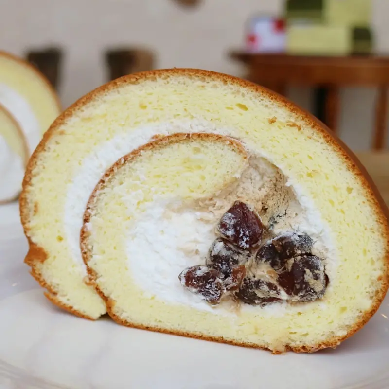 珍奶控這次不等了！亞尼克「黑糖珍珠撞奶生乳捲」期間限定45天搶吃，爆濃關山柴燒黑糖一定要朝聖。