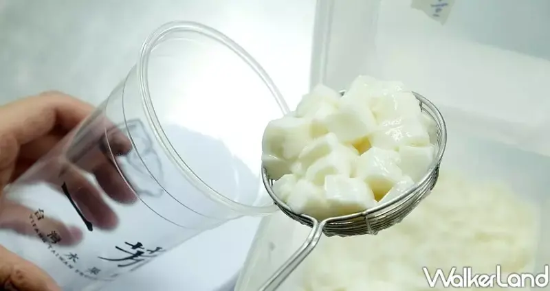 一芳「金鑽鳳梨杏仁露、蜜紅豆粉粿鮮奶」 / WalkerLand窩客島整理提供 未經許可不可轉載