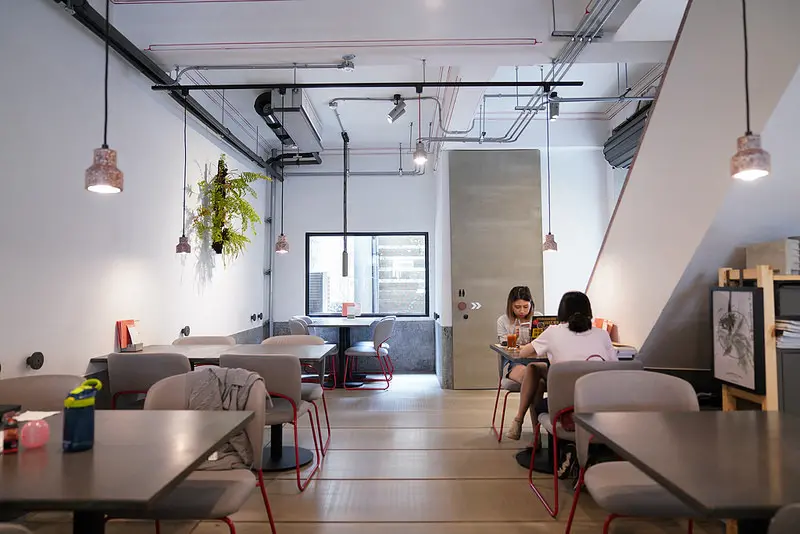 鬧咖啡 NOW coffee /美食窩客 小美&叮叮_旅遊食記 提供 未經許可，不得轉載