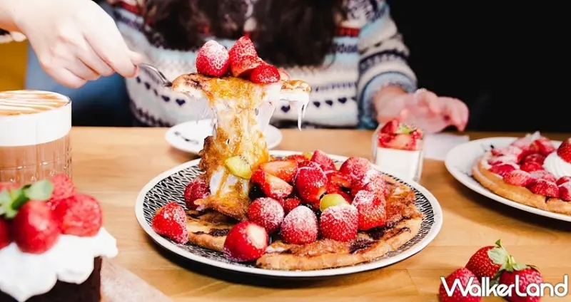 草莓控敢不敢挑戰！草莓季限定「草莓珍珠麻糬披薩」一定要嚐鮮，超浮誇牽絲草莓披薩搶攻冬季最強草莓下午茶。