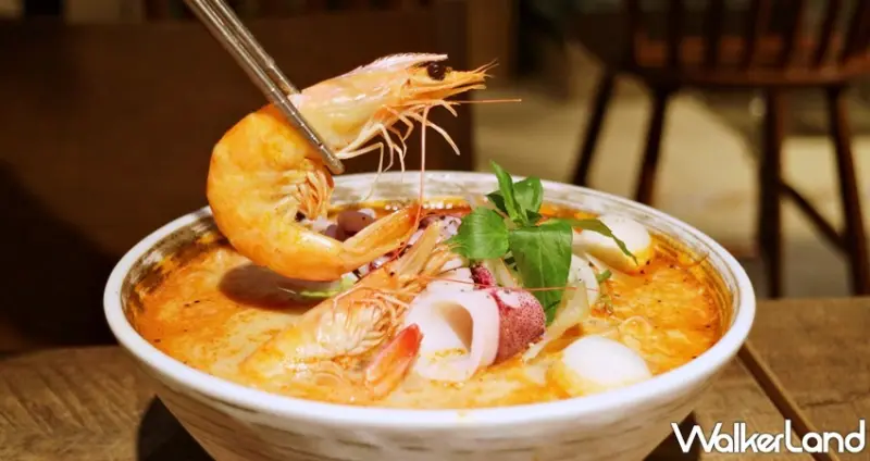 南港人嗨翻！全台首間「越亮」手沖生牛肉越式河粉，道地越南西貢口味「河粉、米線」挑戰南港人的全新南港美食清單。