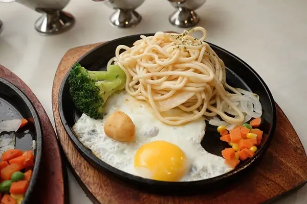 美食窩客 Ms.哈娜的愛美人生 曾在「魔力牛牛排館」