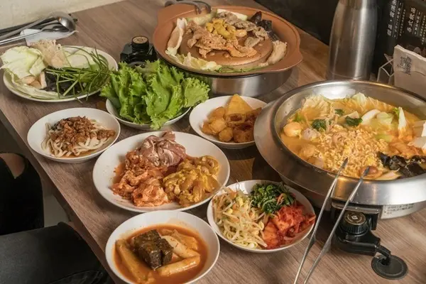 美食窩客 梅格 推薦「銅盤嚴選烤肉韓式料理（統一時代店）」