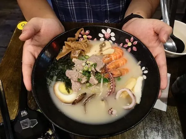 滿來溫泉拉麵 /美食窩客 兩隻小豬 提供 未經許可，不得轉載