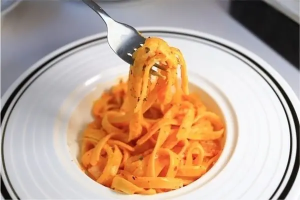 美食窩客 鄭小柔Charlene 曾在「義術家」