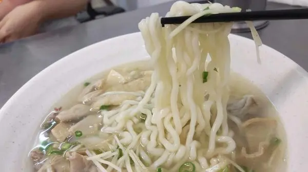 牛霸小吃店 /美食窩客 布咕布咕 提供 未經許可，不得轉載