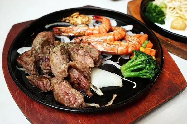 美食窩客 Ms.哈娜的愛美人生 曾在「魔力牛牛排館」