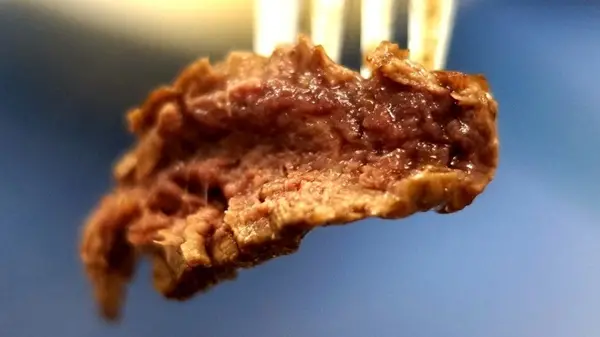 美食窩客 好好吃飯研究室 曾在「嘟嘟滿牛排」