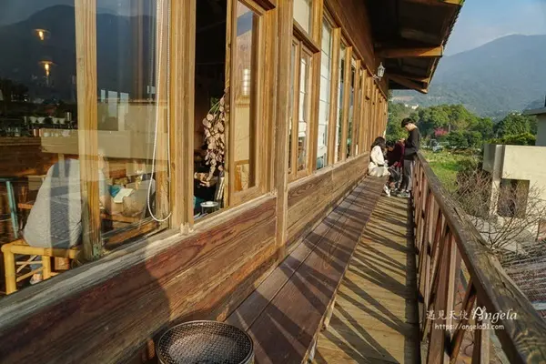 美食部落客 遇見天使 Angela 曾在「石牆仔內咖啡館」