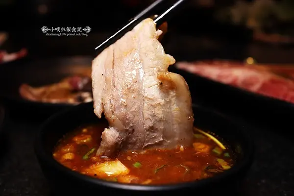 美食窩客 小噗 曾在「瓦崎燒烤火鍋-敦南店」