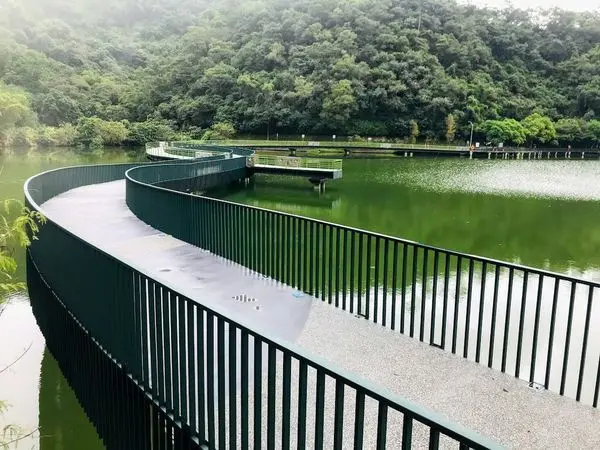 部落客 大海愛上藍天 曾在「龍潭湖風景區」