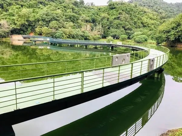 部落客 大海愛上藍天 曾在「龍潭湖風景區」