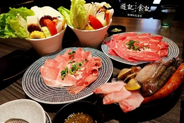 美食窩客 燦爛的美食家 曾在「胡叻南洋精緻火鍋」