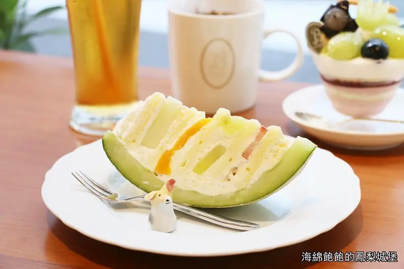 La vie bonbon總店 /美食窩客 海綿飽飽的鳳梨城堡 提供 未經許可，不得轉載