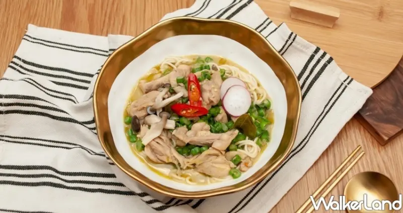 老媽拌麵「冬蔭功海鮮湯麵」 / WalkerLand窩客島整理提供 未經許可不可轉載