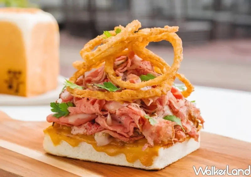 嵜本SAKImoto bakery、WILDWOOD 聯名款「肋眼牛、炸豬排炭烤生吐司三明治」 / WalkerLand窩客島整理提供 未經許可不可轉載