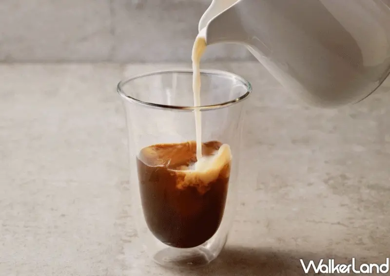 cama café 「OATLY燕麥拿鐵、崙背小農重乳拿鐵」/ WalkerLand窩客島整理提供 未經許可不可轉載