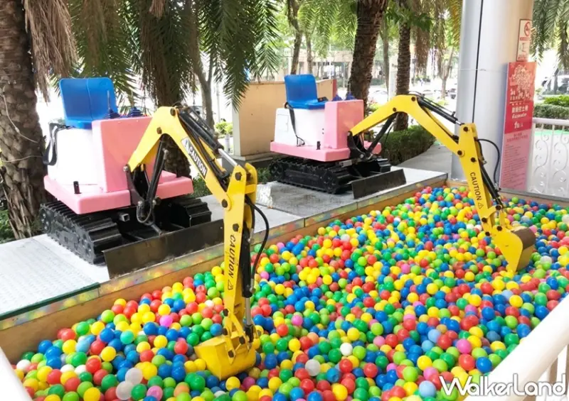 板橋大遠百 LOVE PINK耶誕樂園 / WalkerLand窩客島整理提供 未經許可，不得轉載