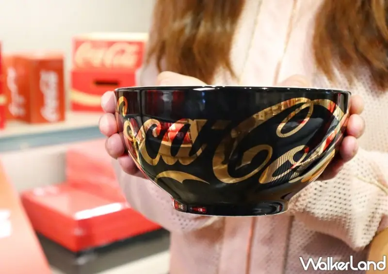 HOLA聯名可口可樂系列 / WalkerLand窩客島提供 未經許可，不得轉載