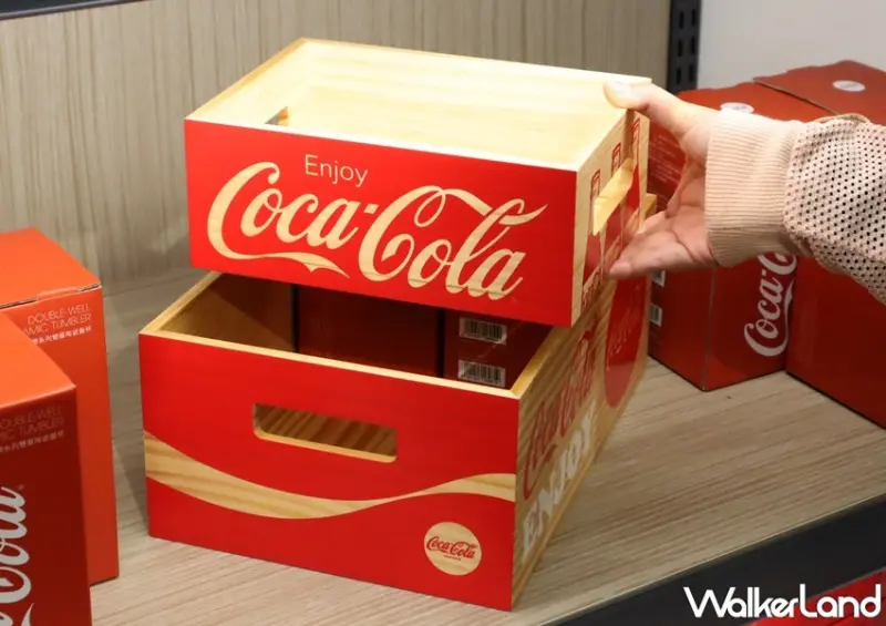 HOLA聯名可口可樂系列 / WalkerLand窩客島提供 未經許可，不得轉載