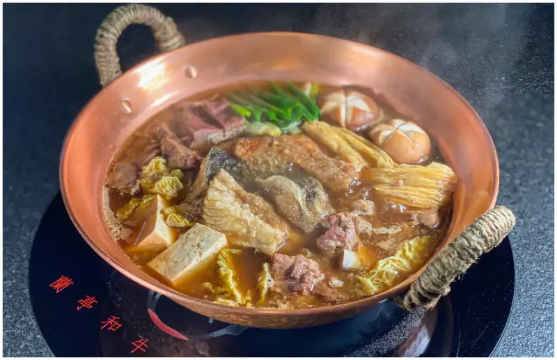 蘭亭鍋物割烹新菜單出爐啦！這一次不僅要用古早味台菜與客家料理征服你的味蕾，現在來吃還有限定優惠折數回饋你哦，還不趕緊揪好友一起吃爆它。