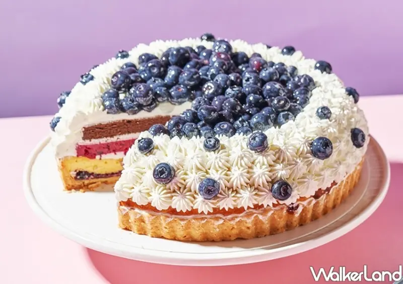 THE NORMAL台北精品咖啡館、Sweet Tooth聯名「藍莓巧克力乳酪塔」 / WalkerLand窩客島整理提供 未經許可不可轉載