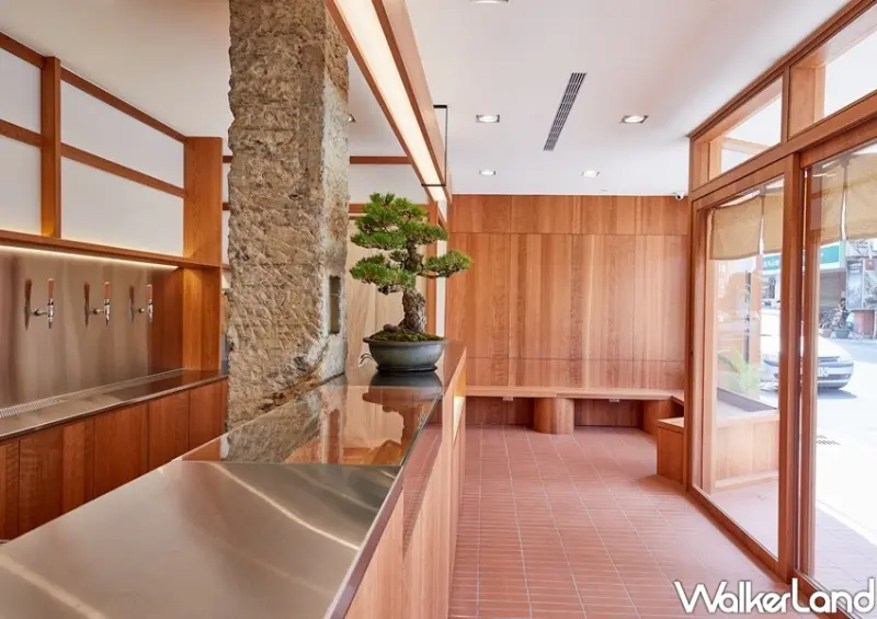 萬波「The Ship by Wanpo」抹茶那堤、肉鬆麵包 / WalkerLand窩客島整理提供 未經許可不可轉載