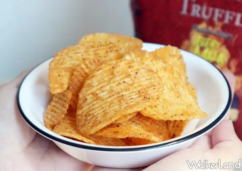 Aroma Truffle 麻辣黑松露洋芋片 / WalkerLand窩客島提供 未經許可，不得轉載