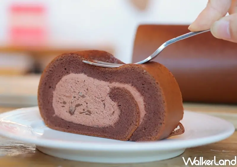 亞尼克新品 厚。巧克力生乳捲 / WalkerLand窩客島提供 未經許可，不得轉載