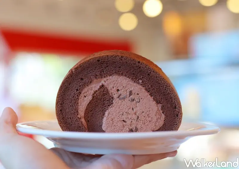 亞尼克新品 厚。巧克力生乳捲 / WalkerLand窩客島提供 未經許可，不得轉載