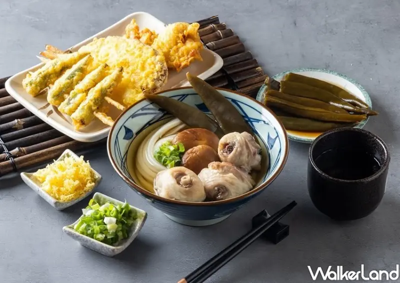 丸亀製麵「剝皮辣椒雞肉烏龍麵」 / WalkerLand窩客島整理提供 未經許可不可轉載