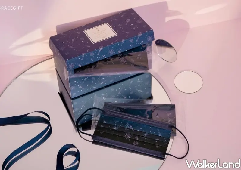 Grace Gift「美少女戰士漸層星空」 Crystal成人醫用口罩MD雙鋼印 / WalkerLand窩客島整理提供 未經許可不可轉載